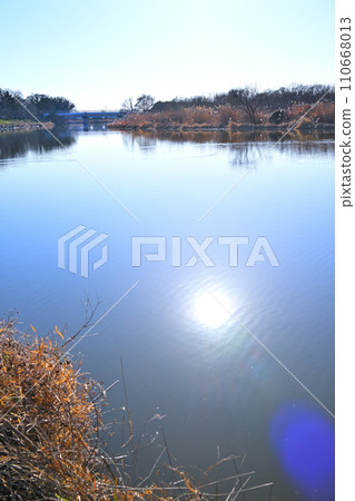 賓沼川的冬景、冬景、水眼鏡太陽、埼玉市一側的景色 110668013