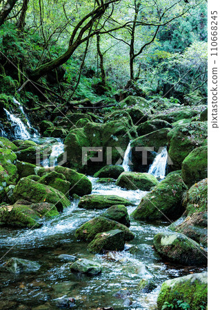 A geopark created by the mighty power of nature 110668245