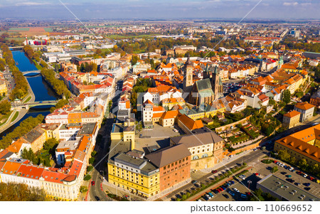 Hradec Kralove cityscape with White tower and Cathedral 110669652