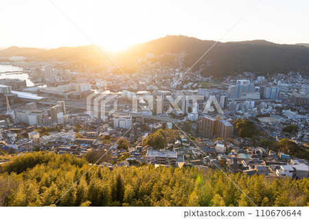 Nagasaki cityscape seen from Mt. Nabekan Mt. (Towards Mt. Inasa) 110670644