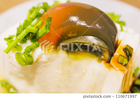 台灣小吃 : 皮蛋豆腐 110671997
