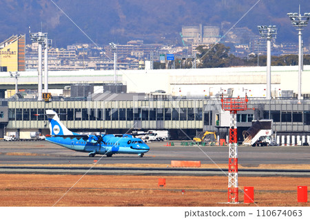 大阪國際機場 AMX 天草航空公司起飛準備就緒 110674063