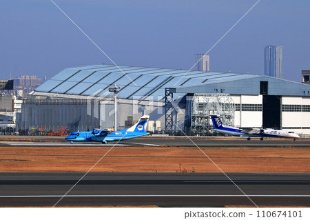 大阪國際機場 AMX 天草航空公司起飛準備就緒 110674101