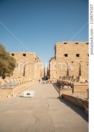 埃及盧克索卡納克神殿的美麗風景 110674167