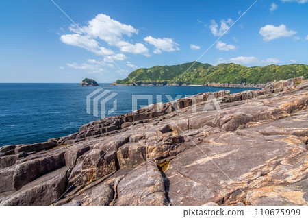 《Spectacular view of Kumano Sea》Tategasakienchi/Senjojiki 《Spectacular view of Kumano Sea》Tategasakienchi/Senjojiki 110675999
