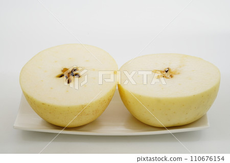 Fresh fruit Apple super rare variety "Kinboshi" from Aomori Prefecture Fresh fruit Apple super rare variety "Kinboshi" from Aomori Prefecture 110676154