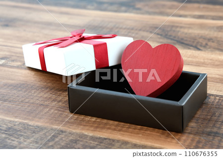 心形物品和禮物 110676355