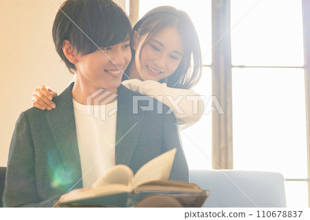 Couple lifestyle Couple lifestyle 110678837