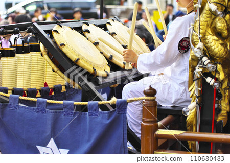 Takasaki City Takasaki Festival People riding on floats and beating drums Takasaki City Takasaki Festival People riding on floats and beating drums 110680483