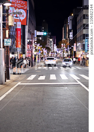 Night cityscape 04 110682144