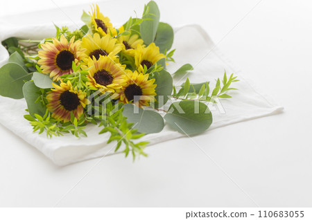 迷你向日葵插花 110683055