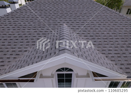 Shingles texture - close up view of asphalt roofing shingles 110685295