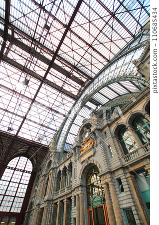 安特衛普中央車站，也被稱為鐵路大教堂（比利時安特衛普） 110685434