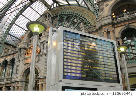 Antwerpen Central Station Timetable (Antwerp, Belgium) Antwerpen Central Station Timetable (Antwerp, Belgium) 110685442