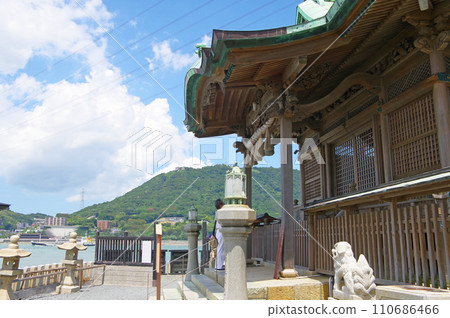 The guardian deity of the Kanmon Straits in Kitakyushu, Mekari Shrine The guardian deity of the Kanmon Straits in Kitakyushu, Mekari Shrine 110686466