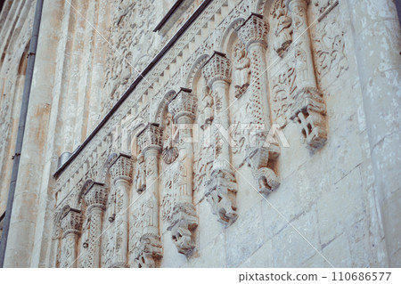 Satar arch stone in the old building Satar arch stone in the old building 110686577