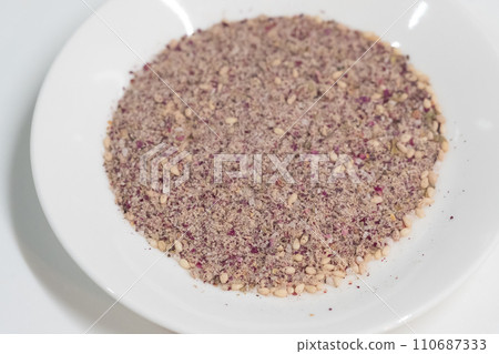 Image of medicinal salt 110687333
