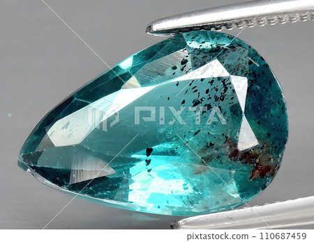 natural green blue kyanite gem on the background 110687459