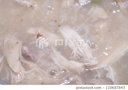 Samgyetang cooking scene Samgyetang cooking scene 110687843