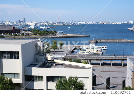 從神奈川縣政府展望台眺望的景色 110692701
