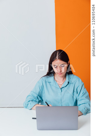 Business woman working on computer online in office 110695484