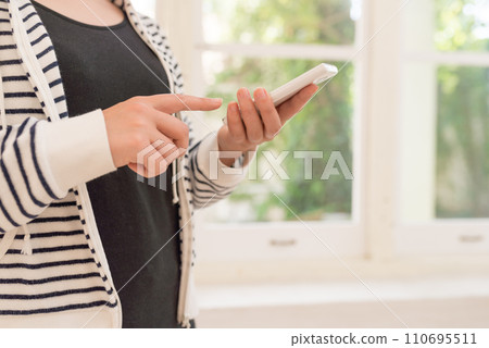 female lifestyle portrait female lifestyle portrait 110695511