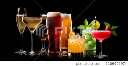 Set and collection of classic alcohol cocktails or mocktail isolated on black background with fresh summer fruits Set and collection of classic alcohol cocktails or mocktail isolated on black background with fresh summer fruits 110699297