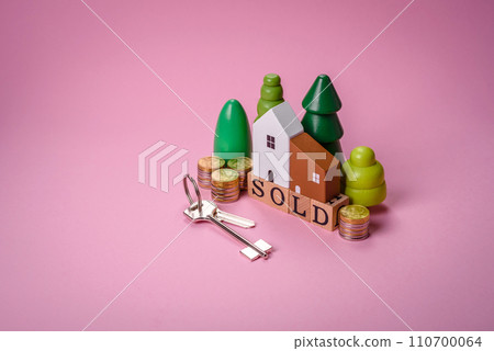 A small wooden house and the inscription sold. Concept for sale, rental of real estate for a family 110700064