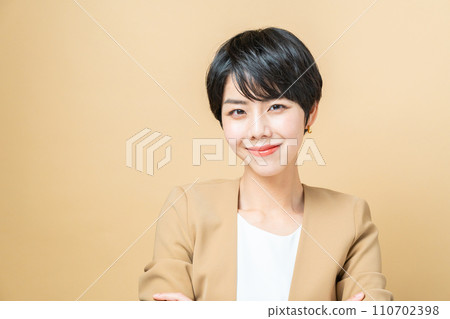 適合30多歲女性的美麗。 110702398