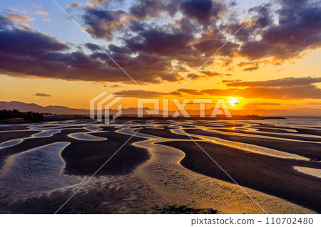 Winter Matama Coast and sunset, Bungotakada City, Oita Prefecture Winter Matama Coast and sunset, Bungotakada City, Oita Prefecture 110702480
