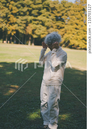 Active Senior Active Senior 110703127