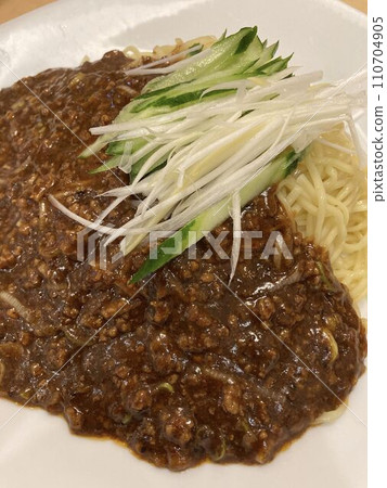 在千葉縣市川市的當地人氣餐廳吃到的“炸醬麵” 110704905