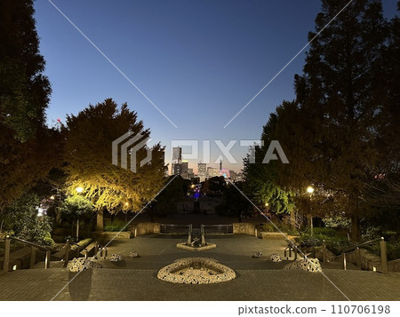 從山下公園看傍晚的港未來 從山下公園看傍晚的港未來 110706198