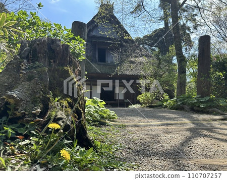 An old gassho-zukuri house in Sankeien, the former Yahohara family residence An old gassho-zukuri house in Sankeien, the former Yahohara family residence 110707257