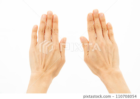 Middle woman's hand Middle woman's hand 110708054