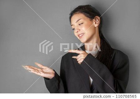 Beautiful young business woman portrait 110708565