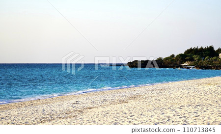 Oganekyu Beach in Yoron Island, Kagoshima Prefecture in the evening Oganekyu Beach in Yoron Island, Kagoshima Prefecture in the evening 110713845