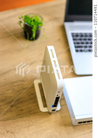 Remote work that can be done with more peace of mind by adding a security router 110714491