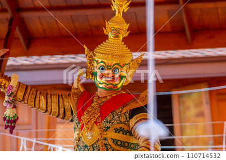 Art culture Thailand Dancing in masked khon in literature ramayana 110714532