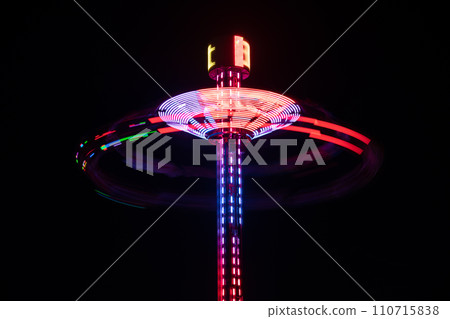 carousel roundabout, swinging turning around carousel roundabout, swinging turning around 110715838
