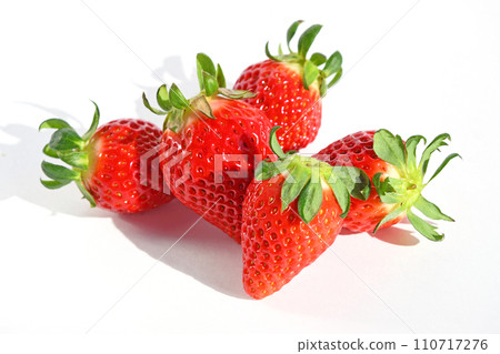 Strawberry (Benitama) 110717276