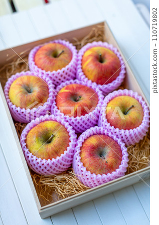 Apple shooting 110719802