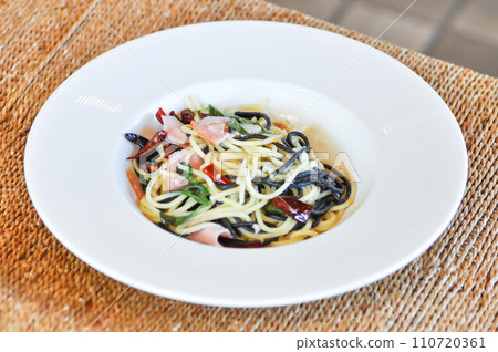 bacon spaghetti ,spaghetti or spicy spaghetti 110720361