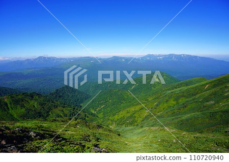 從石灸嶽山頂眺望大雪山 從石灸嶽山頂眺望大雪山 110720940