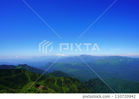 Daisetsuzan mountains seen from the summit of Mt. Ishikaridake Daisetsuzan mountains seen from the summit of Mt. Ishikaridake 110720942