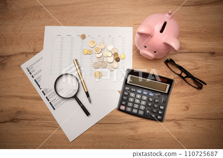 Business document on desk, top view 110725687