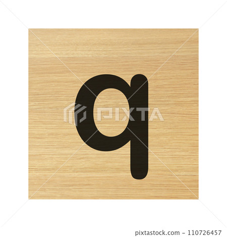 small q wood block on white with clipping path 110726457