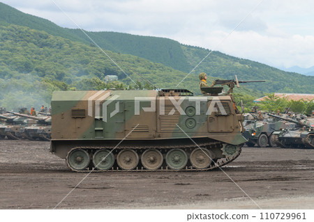 Running Japan Ground Self-Defense Force Type 87 gun side ammunition vehicle 110729961