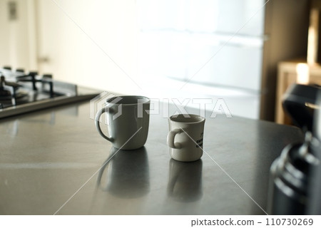 cup of coffee in the kitchen cup of coffee in the kitchen 110730269