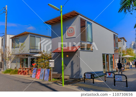 東京都、世田谷區、下北澤、下北鐵路街(BONUS TRACK) 東京都、世田谷區、下北澤、下北鐵路街(BONUS TRACK) 110730656